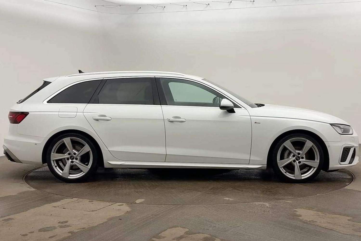 Used Audi A4 2023 for sale - 77361458: Photo 4