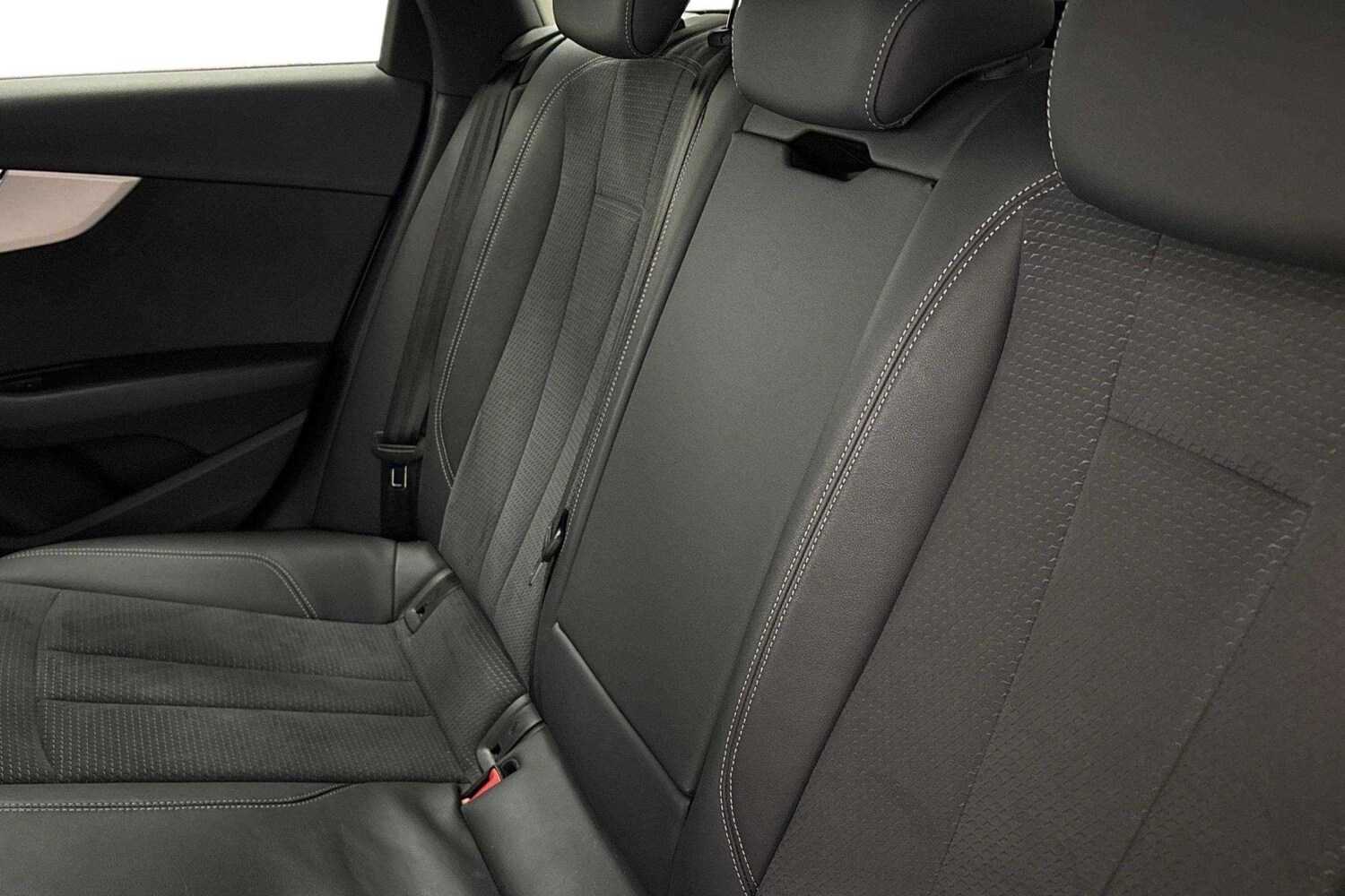 Used Audi A4 2023 for sale - 77361458: Photo 7