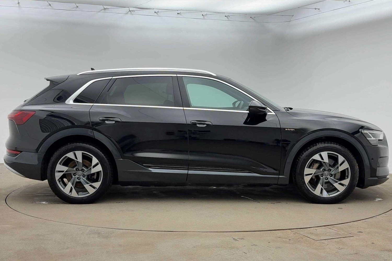 Used Audi e-tron 2020 for sale - 76125888: Photo 4