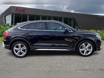 Used Audi Q3 2020 for sale - 75042931: Photo