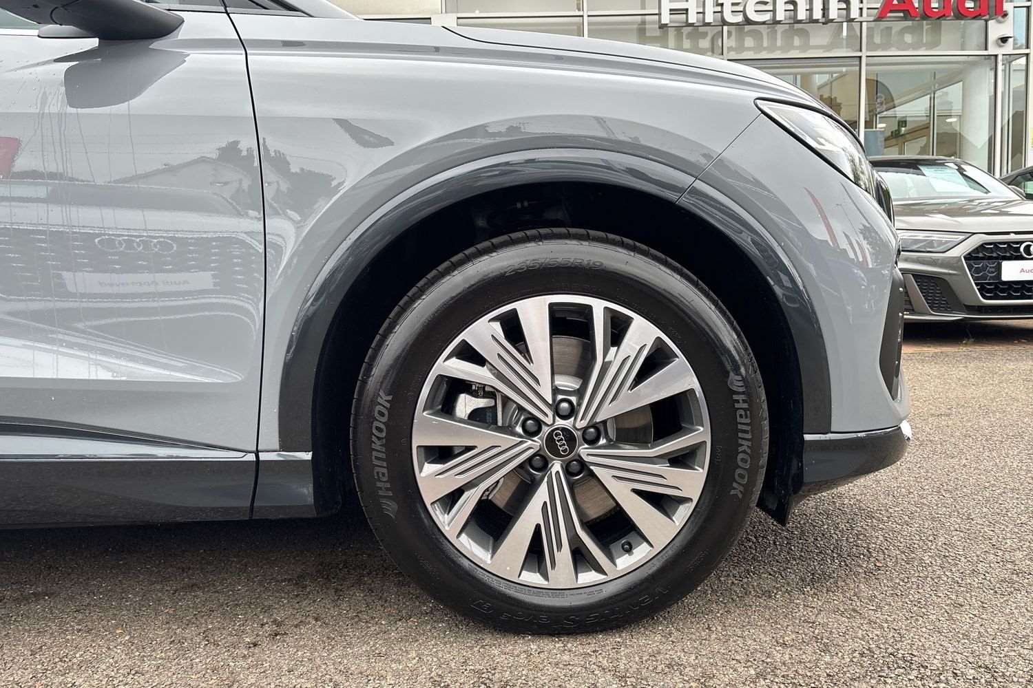 Used Audi Q4 e-tron 2025 for sale - 76298297: Photo 11