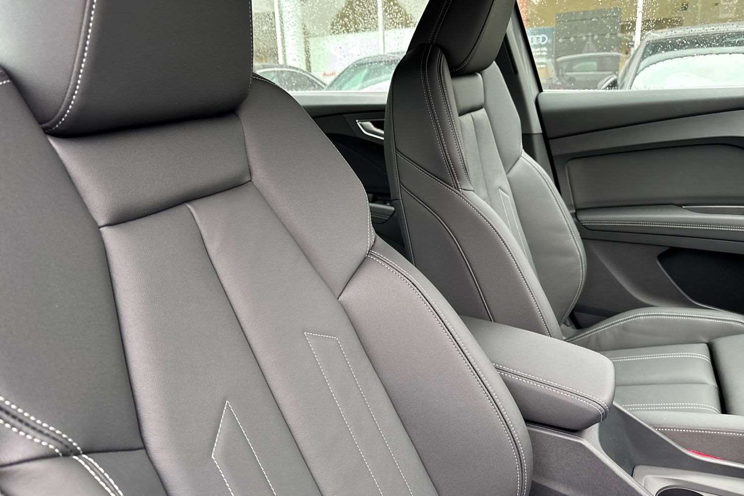 Used Audi Q4 e-tron 2025 for sale - 76298297: Photo 34