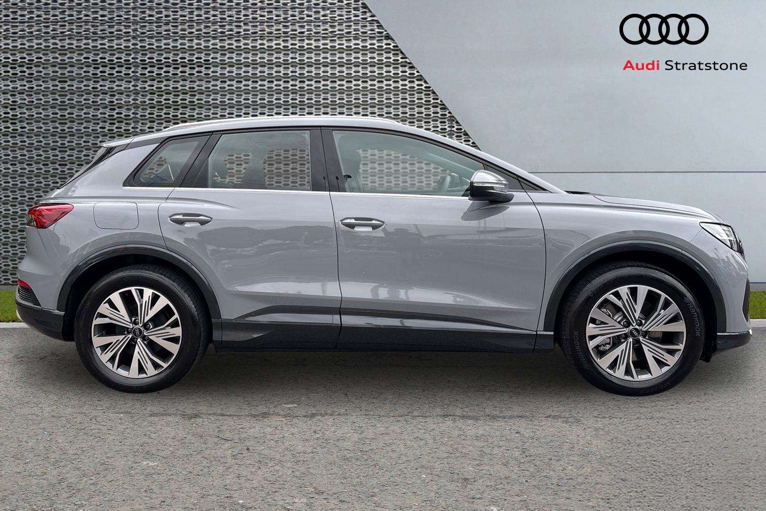 Used Audi Q4 e-tron 2025 for sale - 76298297: Photo 4