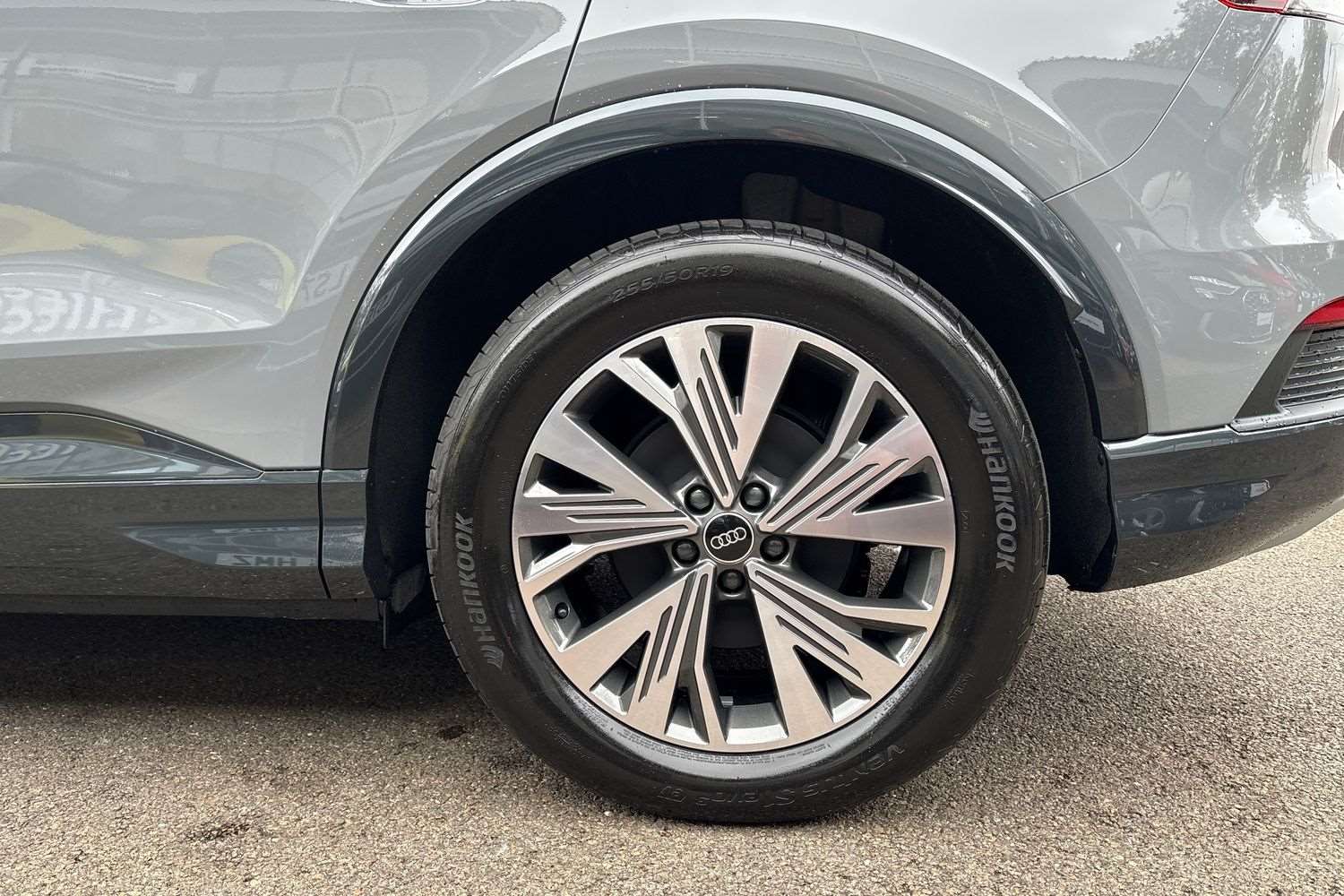 Used Audi Q4 e-tron 2025 for sale - 76298297: Photo 9