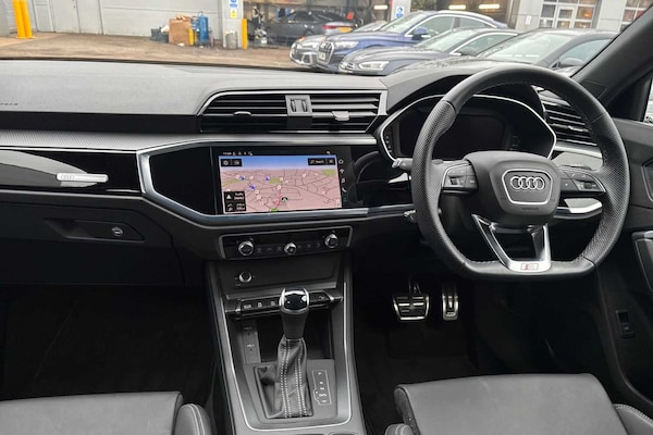 Used Audi Q3 2024 for sale - 74716510: Photo 12