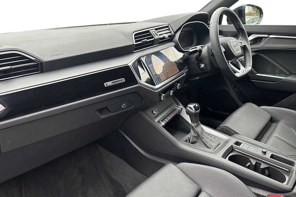 Used Audi Q3 2024 for sale - 74716510: Photo 2