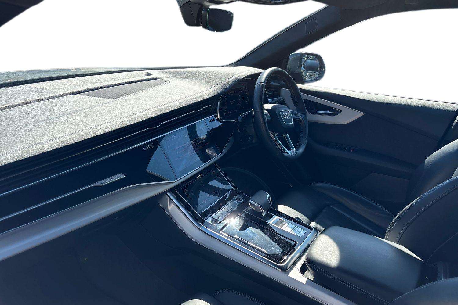 Used Audi Q8 2023 for sale - 78161325: Photo 2