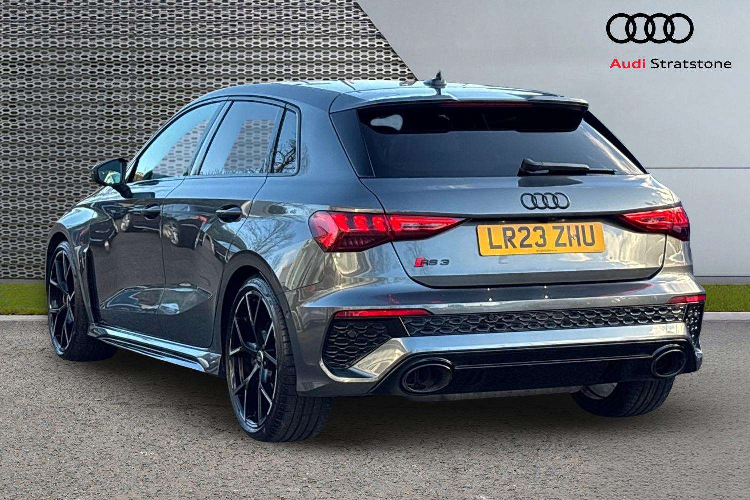 Used Audi RS3 2023 for sale - 77333835: Photo 3