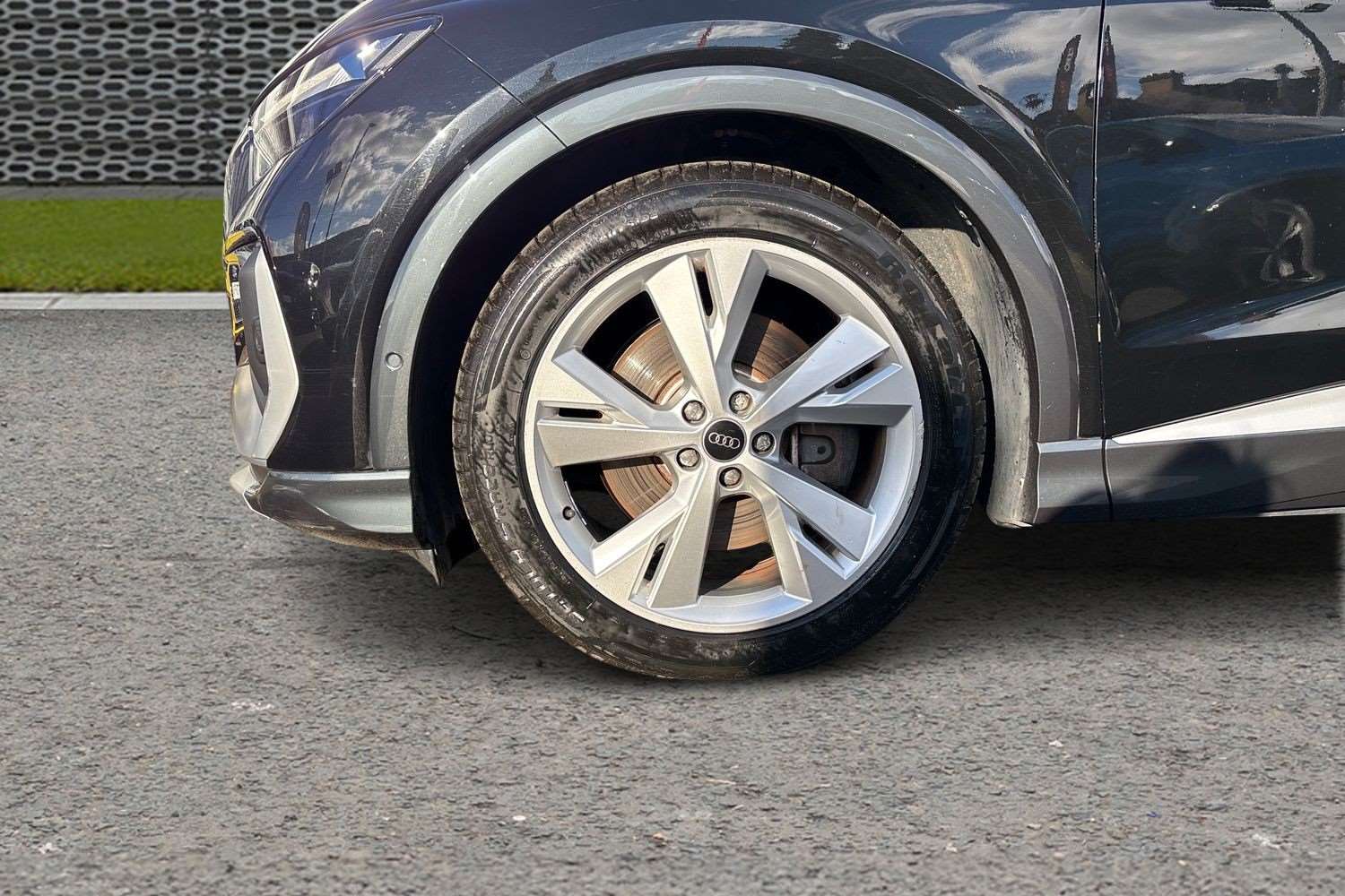 Used Audi Q4 e-tron 2022 for sale - 77928420: Photo 5