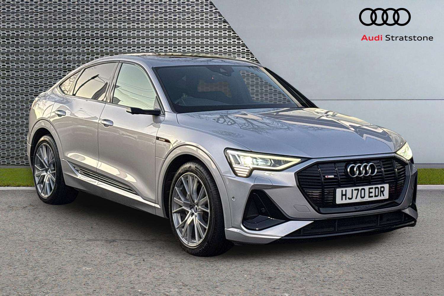 Used Audi e-tron 2020 for sale - 77397958: Photo 1