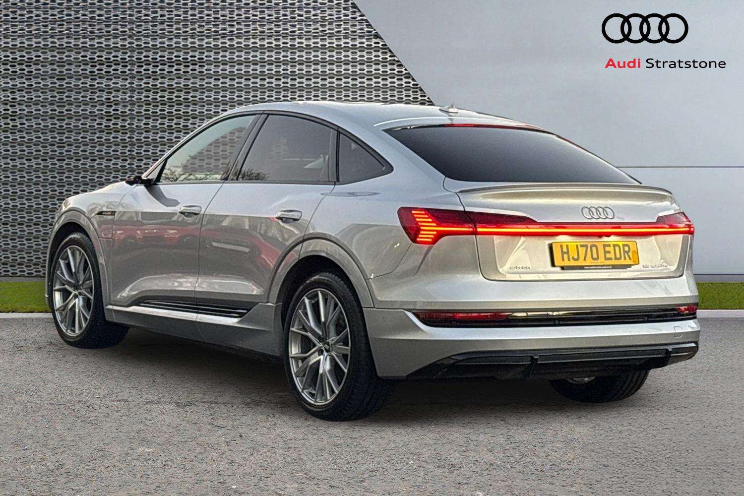 Used Audi e-tron 2020 for sale - 77397958: Photo 3