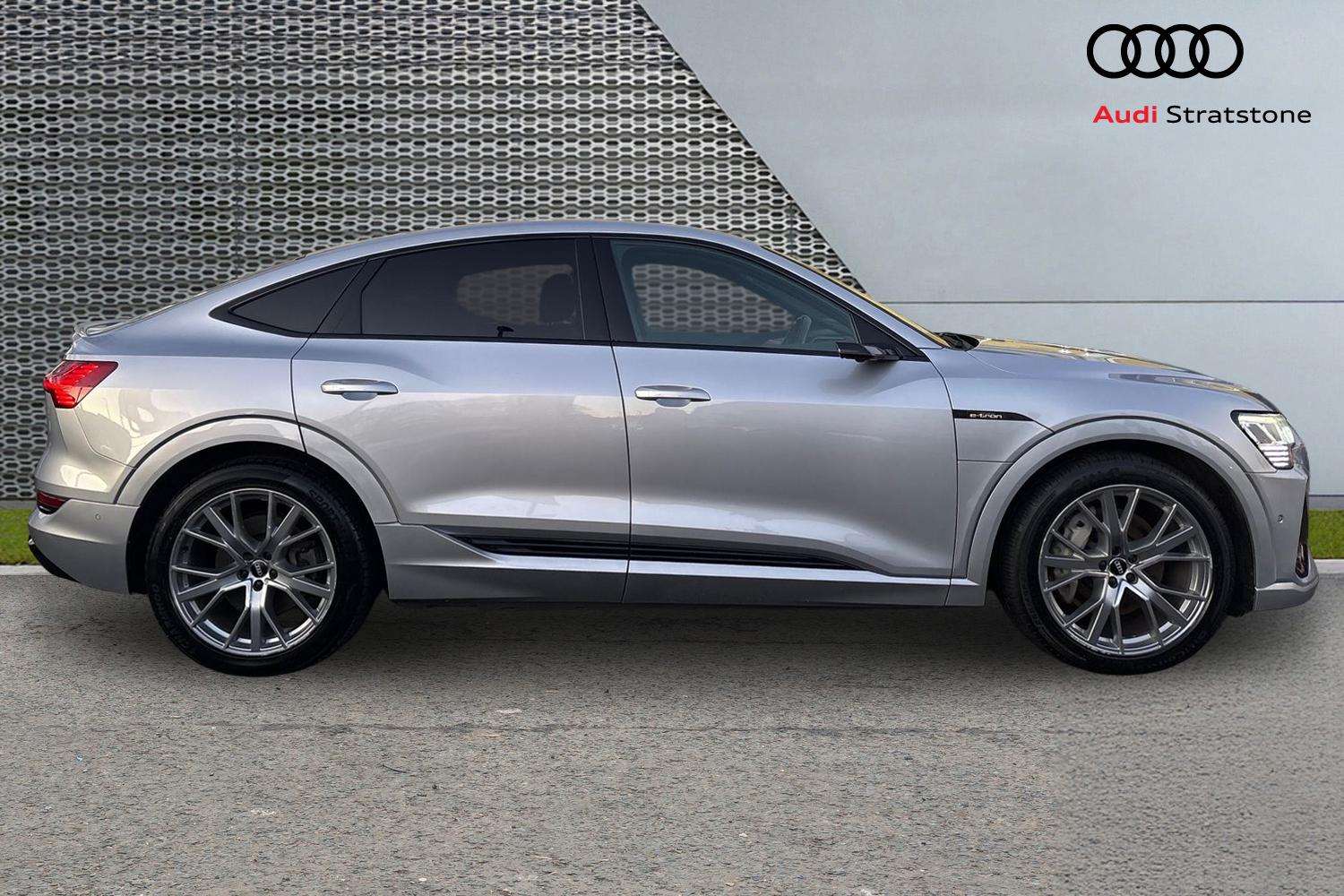 Used Audi e-tron 2020 for sale - 77397958: Photo 4