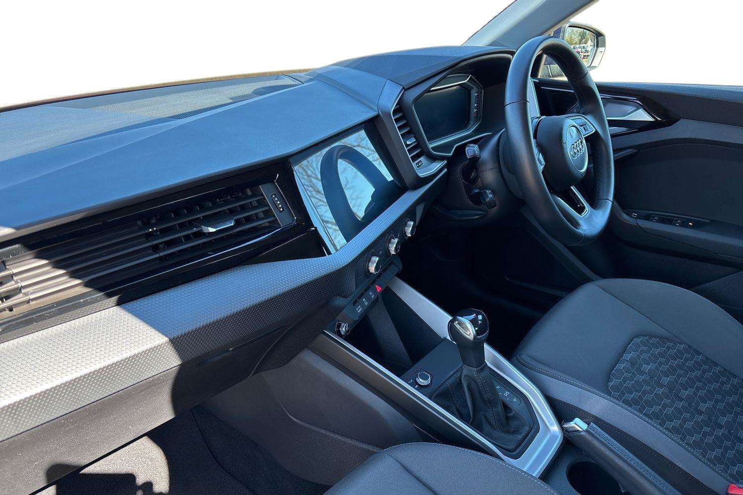 Used Audi A1 2023 for sale - 78161285: Photo 2