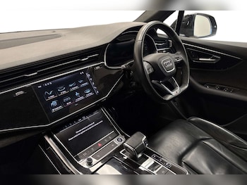 Used Audi Q7 2022 for sale - 76126033: Photo