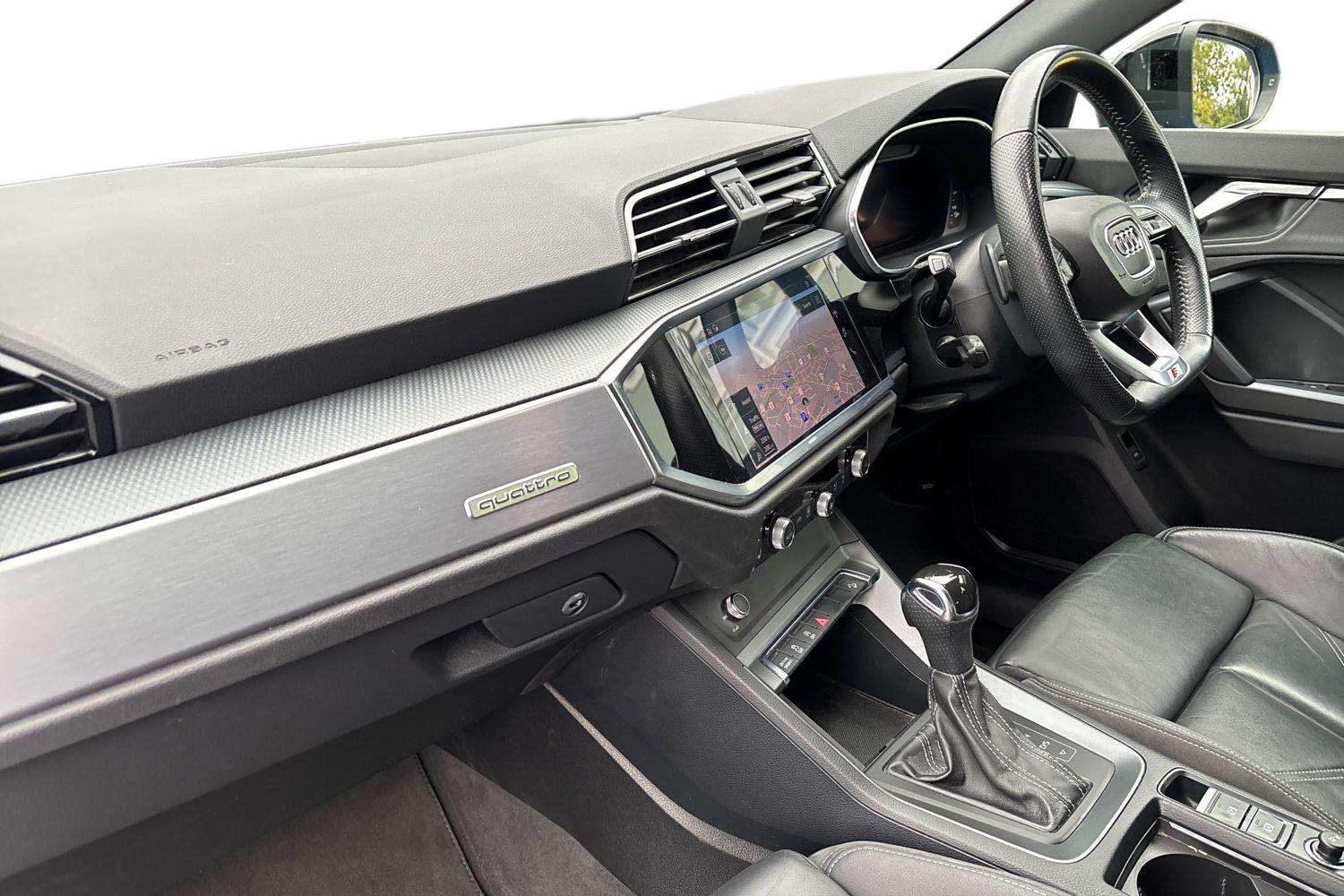 Used Audi Q3 2020 for sale - 76205274: Photo 2