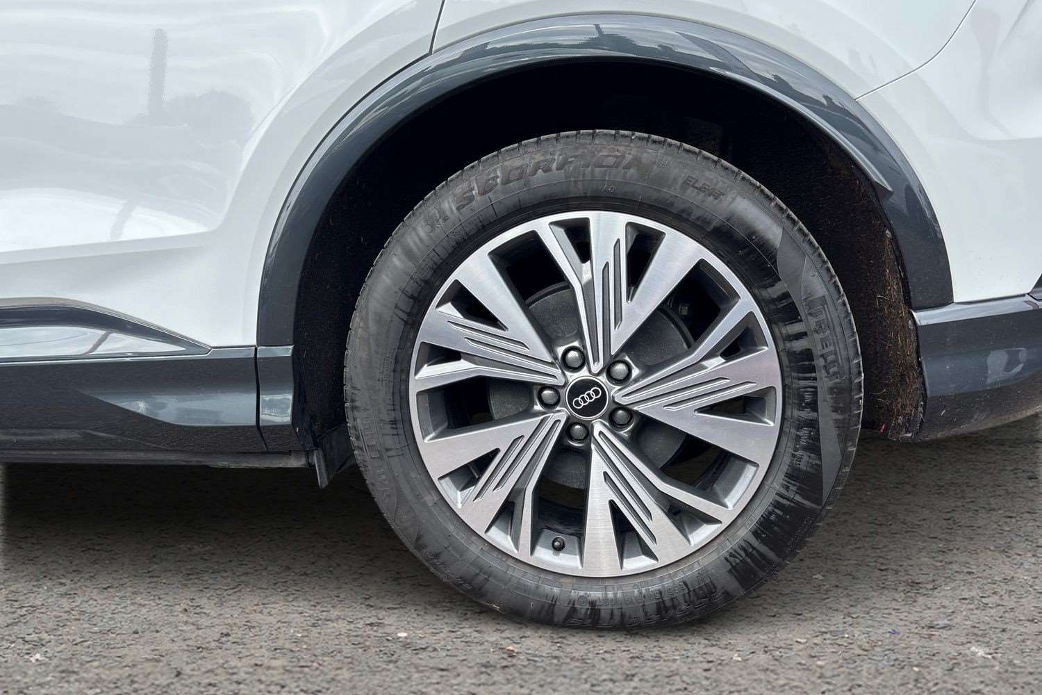 Used Audi Q4 e-tron 2025 for sale - 77741101: Photo 10