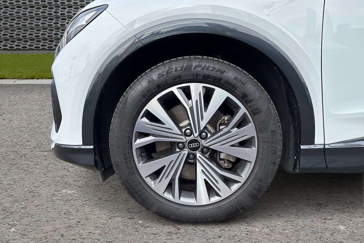 Used Audi Q4 e-tron 2025 for sale - 77741101: Photo 11