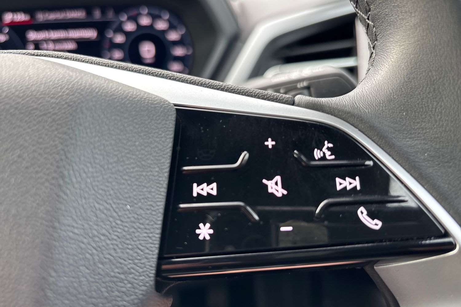 Used Audi Q4 e-tron 2025 for sale - 77741101: Photo 17