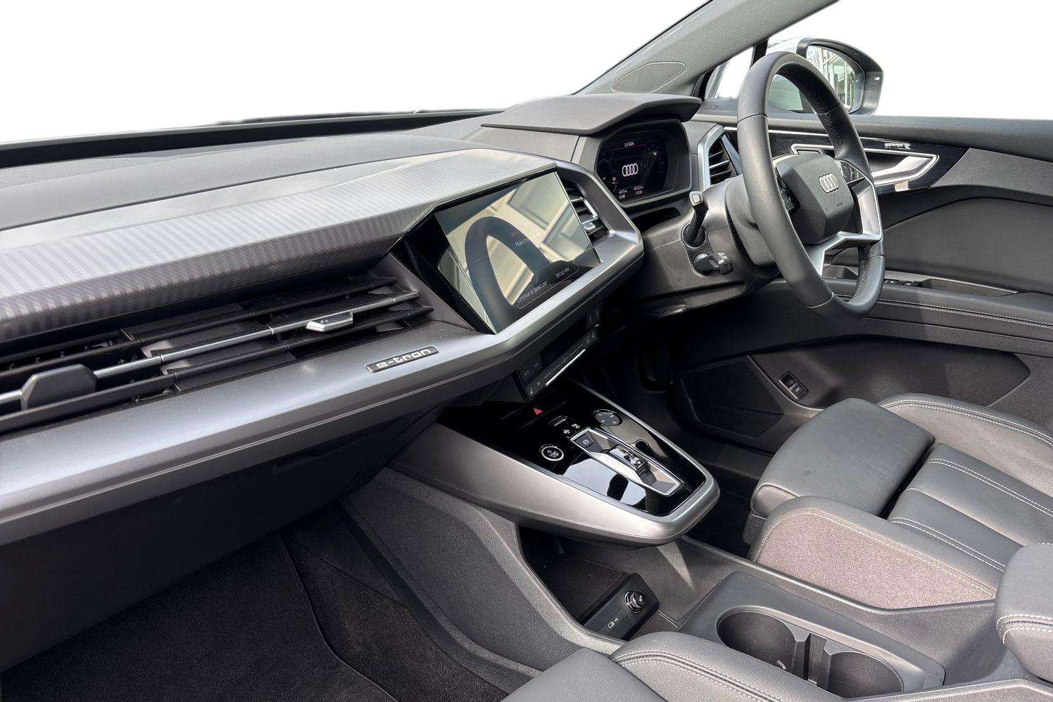 Used Audi Q4 e-tron 2025 for sale - 77741101: Photo 2