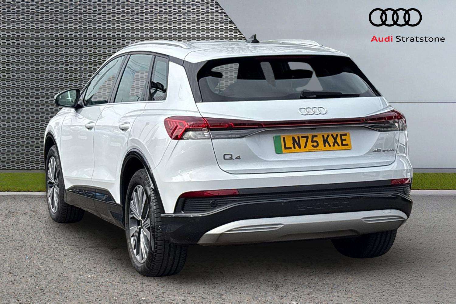 Used Audi Q4 e-tron 2025 for sale - 77741101: Photo 3