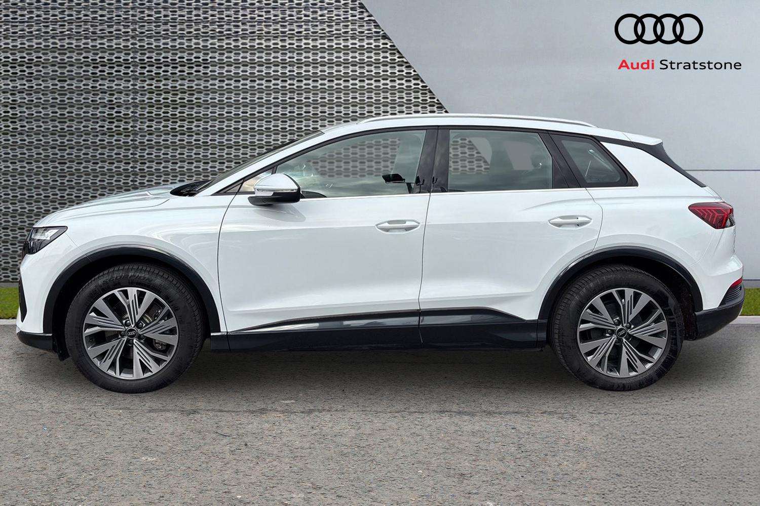 Used Audi Q4 e-tron 2025 for sale - 77741101: Photo 8