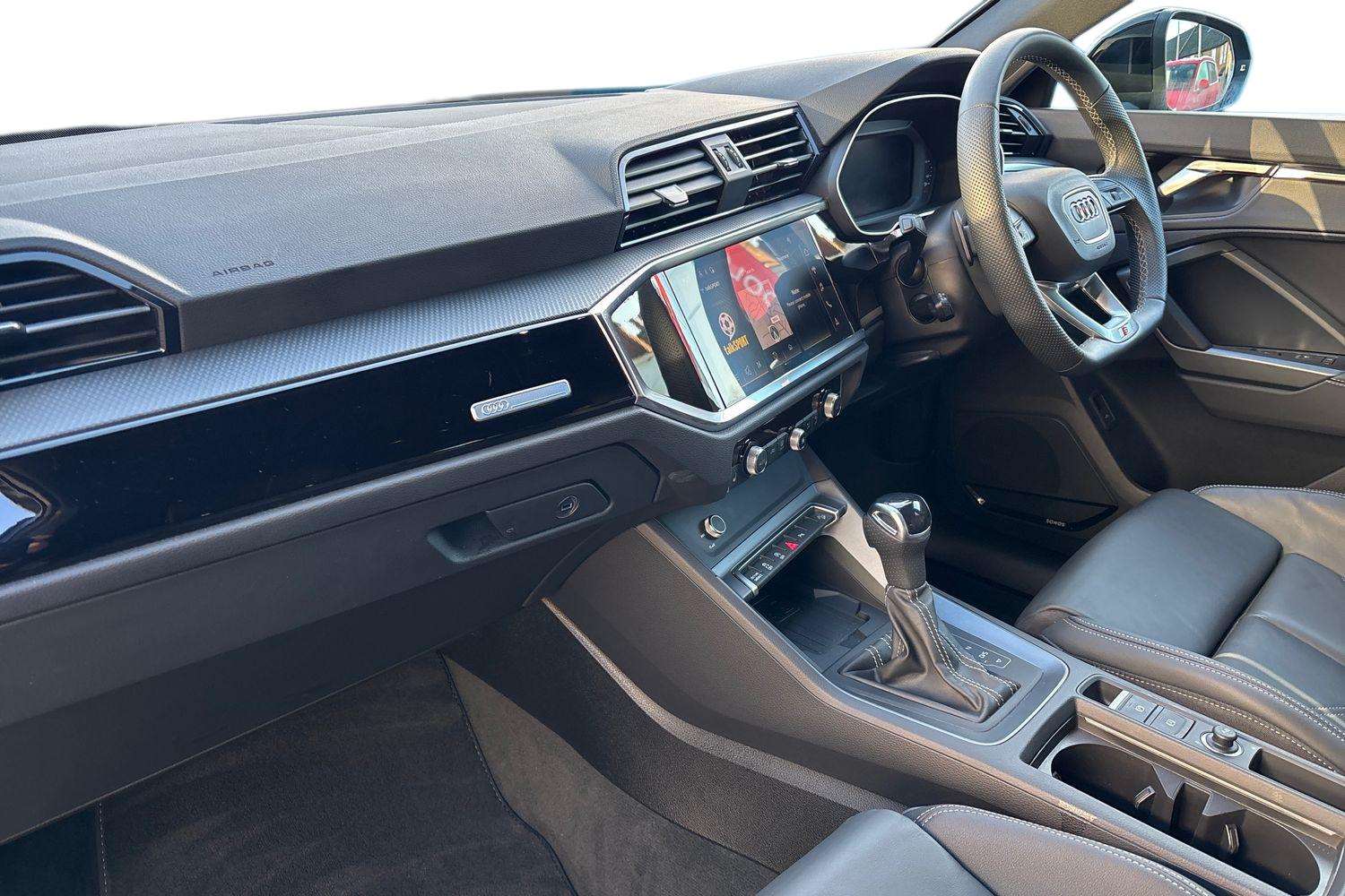 Used Audi Q3 2024 for sale - 76789253: Photo 2