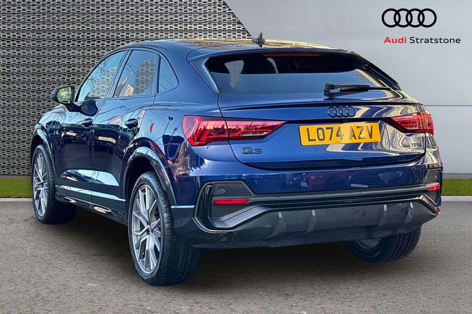 Used Audi Q3 2024 for sale - 76789253: Photo 3