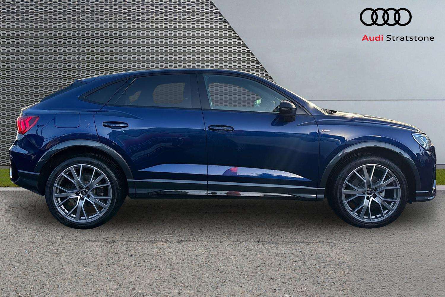 Used Audi Q3 2024 for sale - 76789253: Photo 4