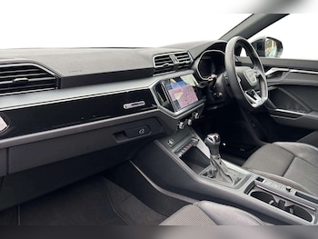 Used Audi Q3 2021 for sale - 77414611: Photo