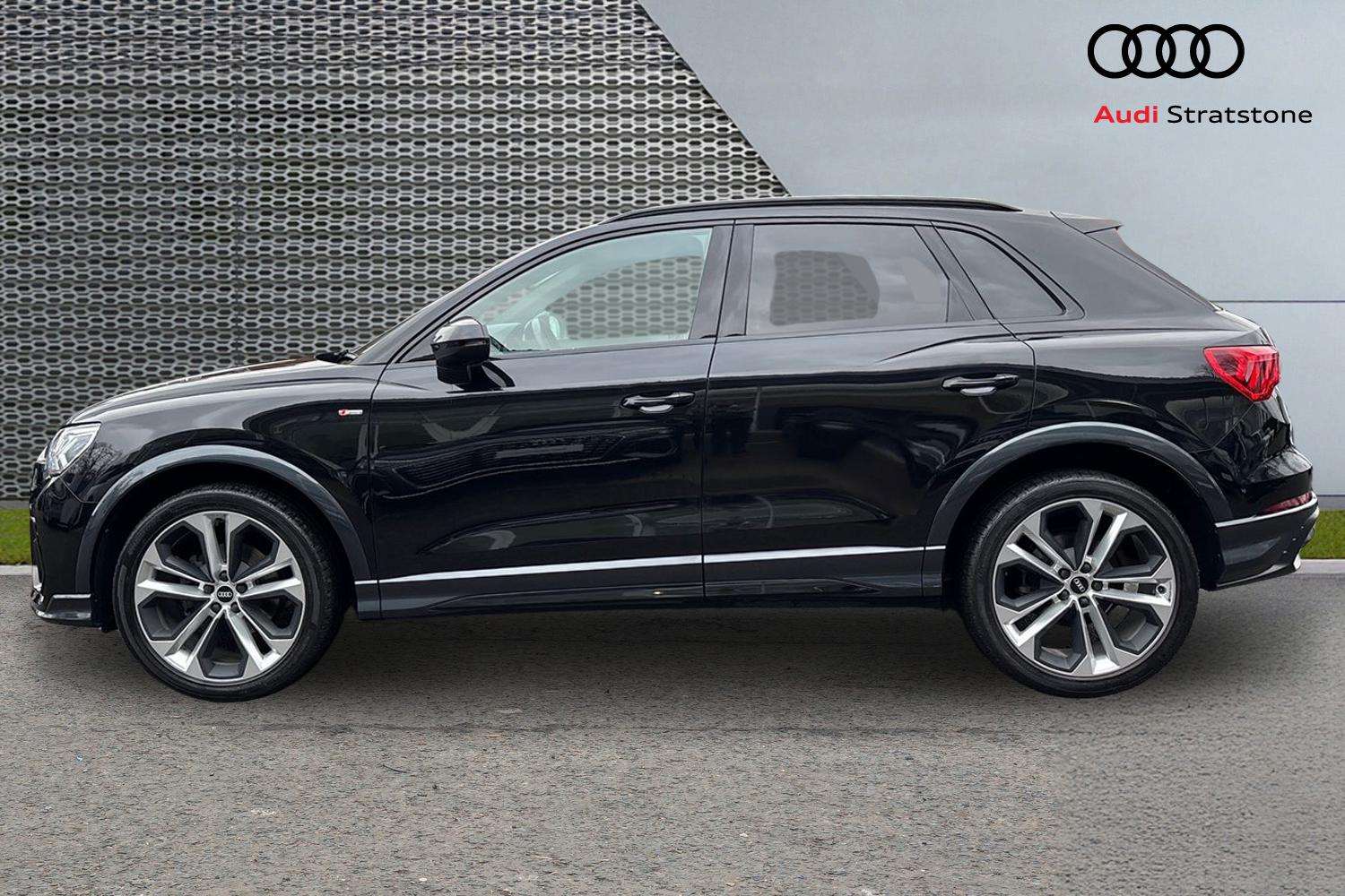 Used Audi Q3 2021 for sale - 77414611: Photo 8