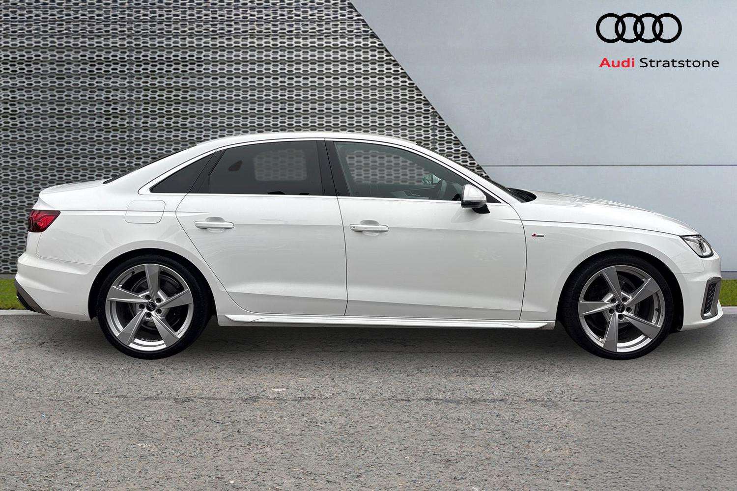 Used Audi A4 2022 for sale - 77894321: Photo 4