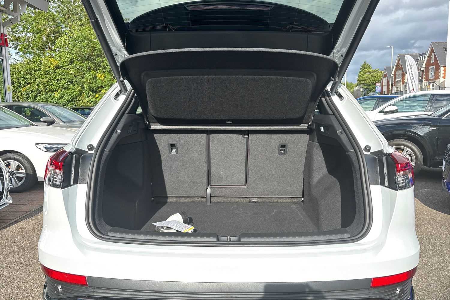 Used Audi Q4 e-tron 2025 for sale - 76587675: Photo 11