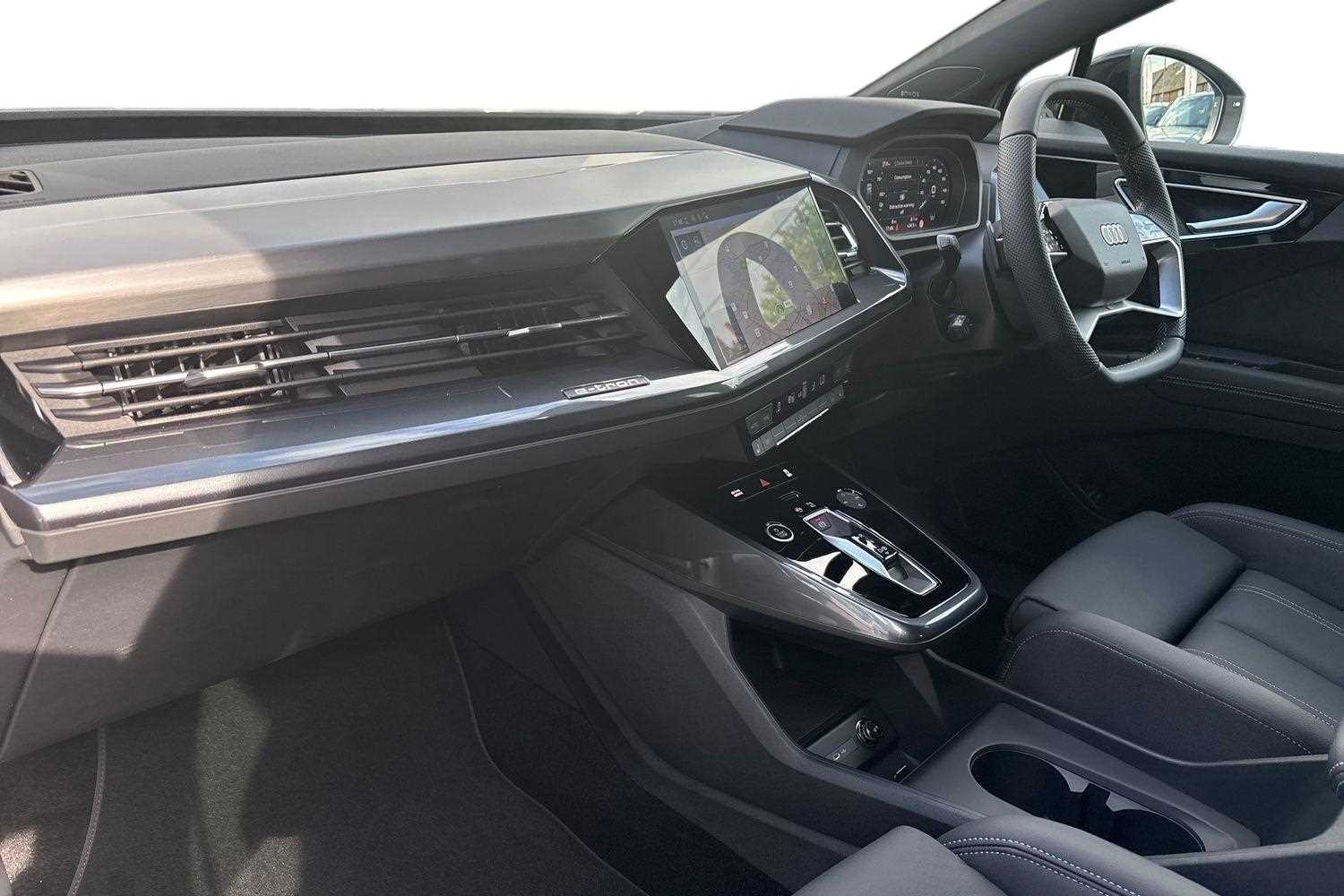 Used Audi Q4 e-tron 2025 for sale - 76587675: Photo 2