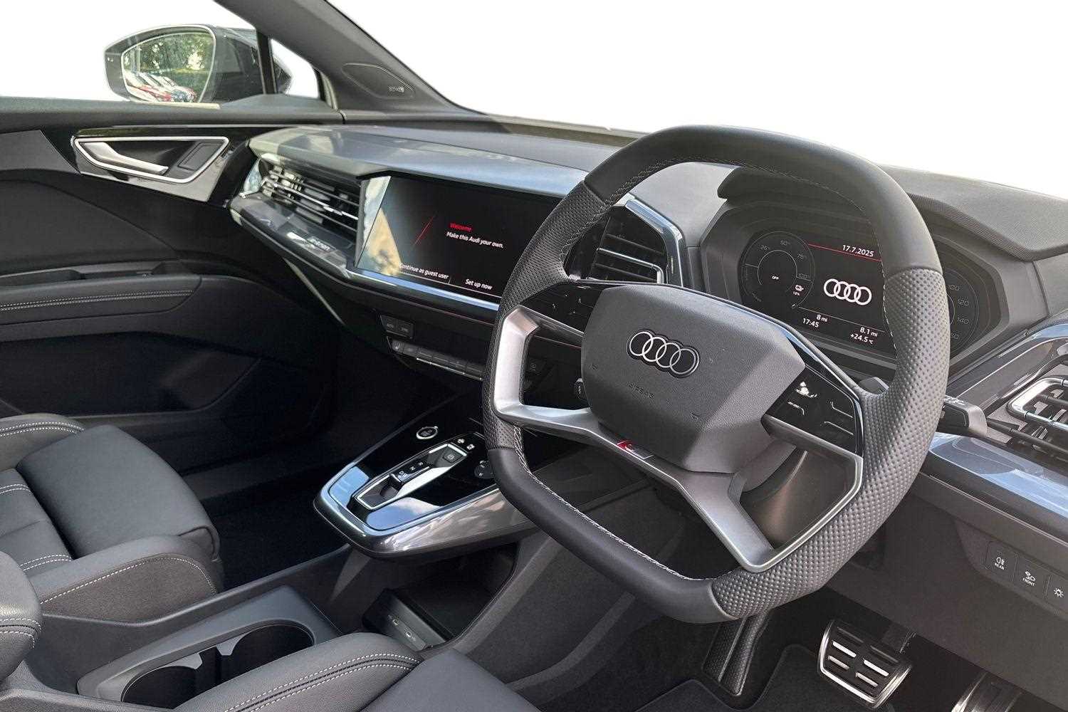 Used Audi Q4 e-tron 2025 for sale - 76587675: Photo 6