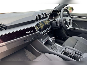 Used Audi Q3 2023 for sale - 79319694: Photo