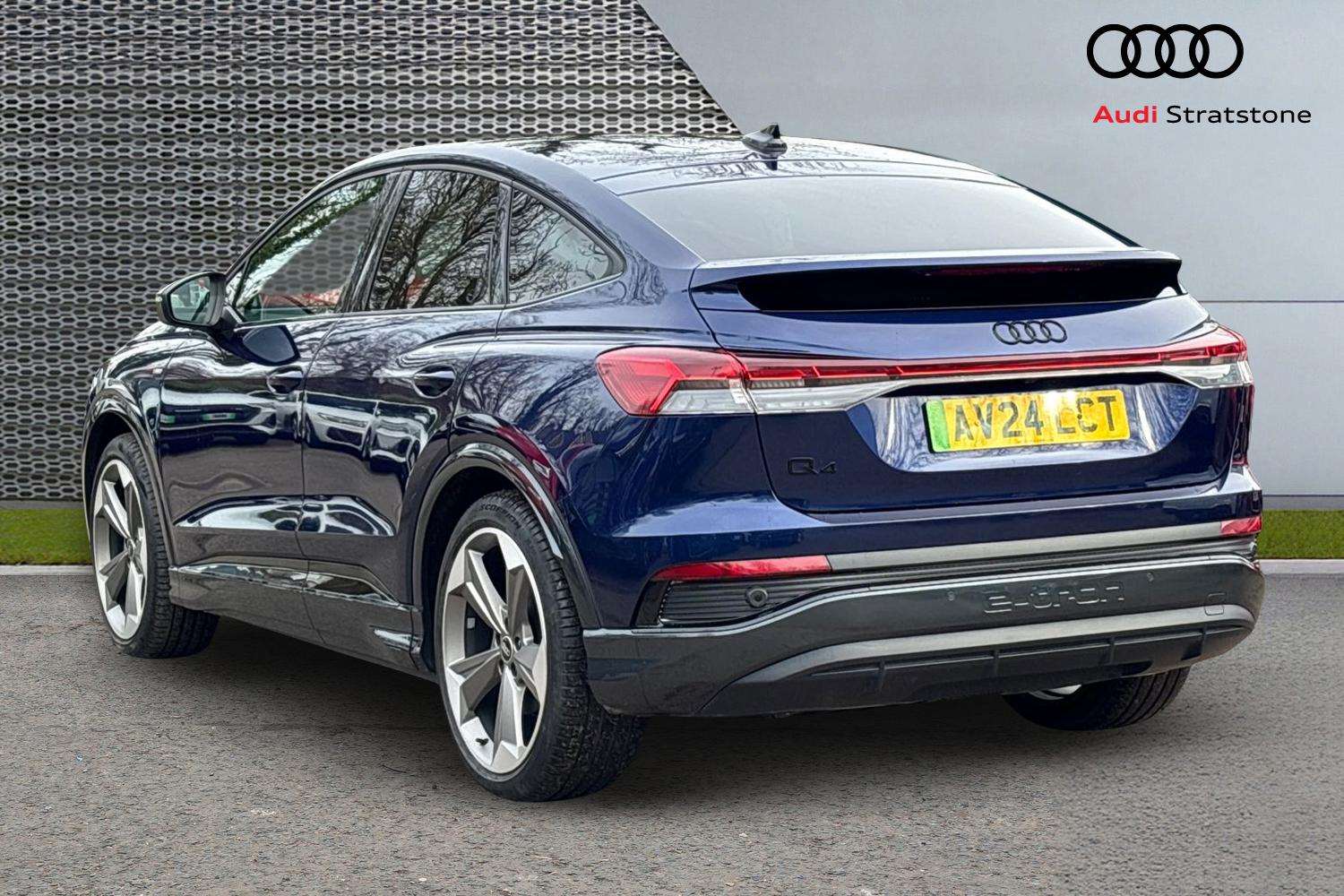 Used Audi Q4 e-tron 2024 for sale - 77589242: Photo 3