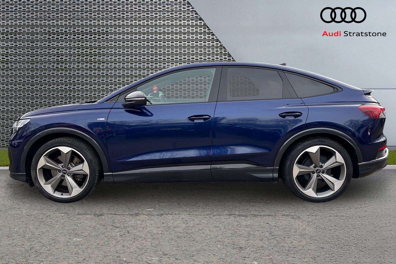 Used Audi Q4 e-tron 2024 for sale - 77589242: Photo 8