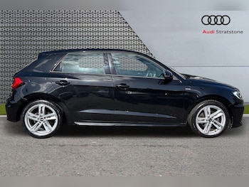 Used Audi A8 2017 for sale - 75968243: Photo