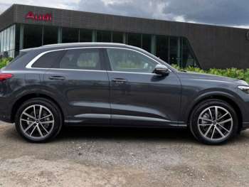 Used Audi Q5 2025 for sale - 74716234: Photo