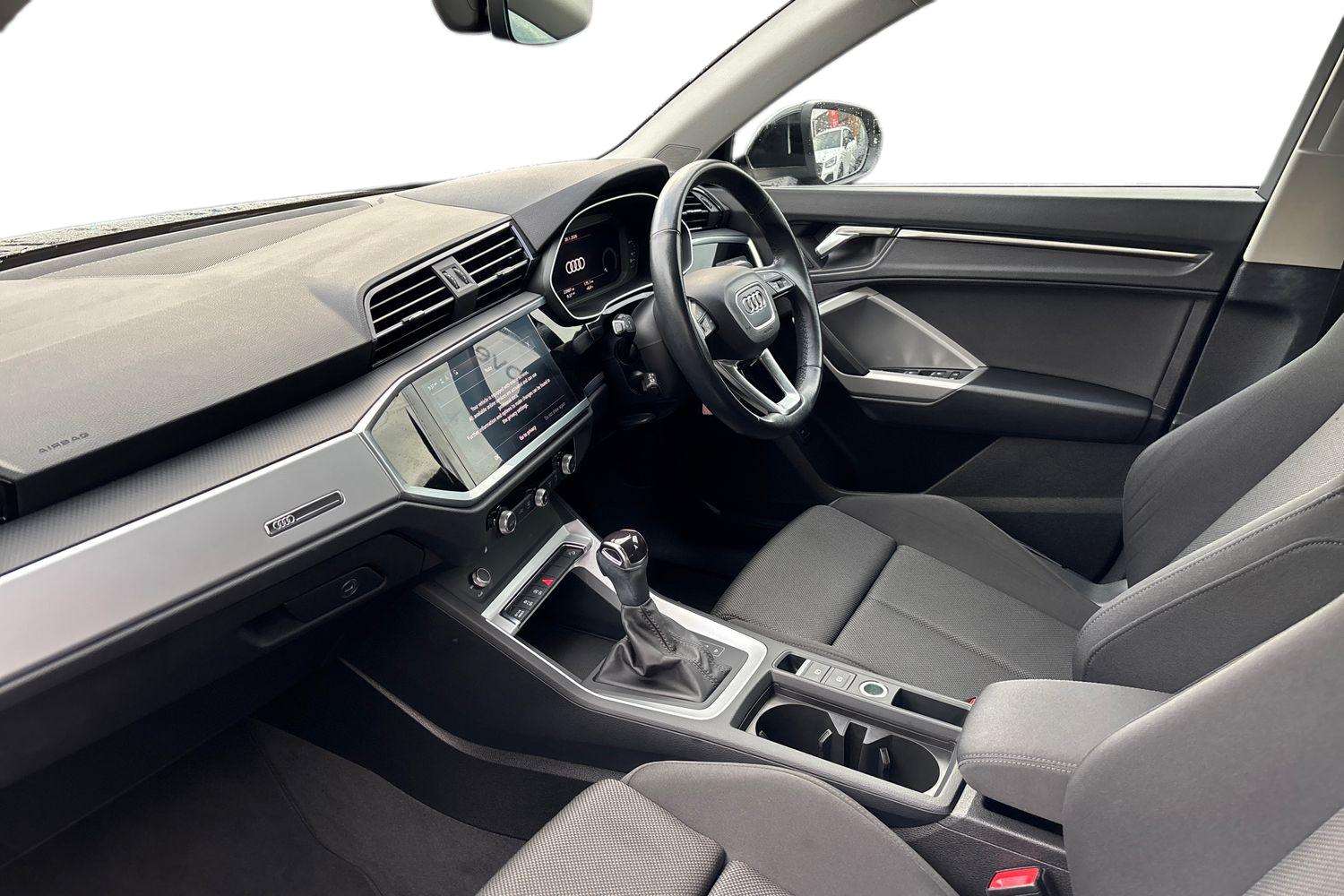 Used Audi Q3 2022 for sale - 77270162: Photo 2