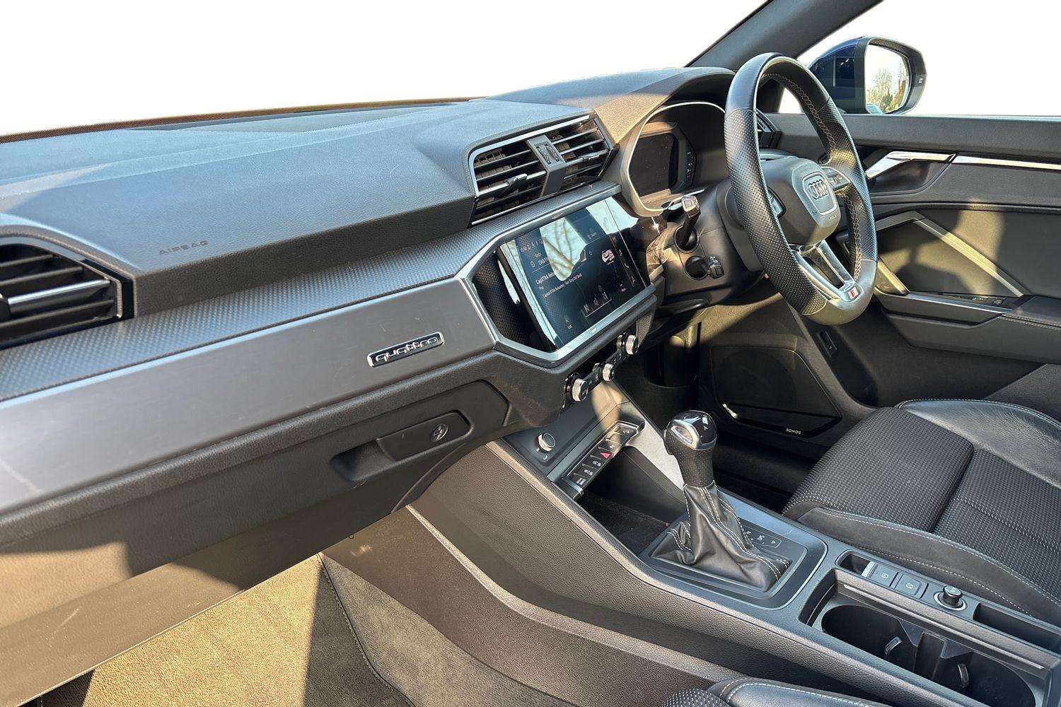 Used Audi Q3 2022 for sale - 77756664: Photo 2