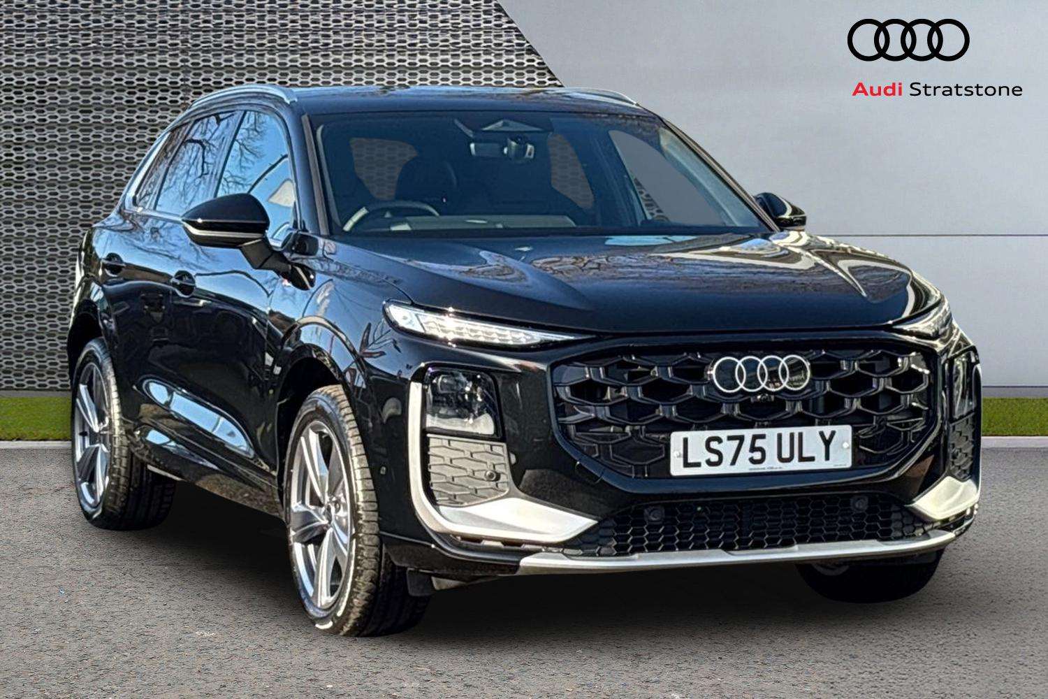 Used Audi Q3 2025 for sale - 77361378: Photo 1