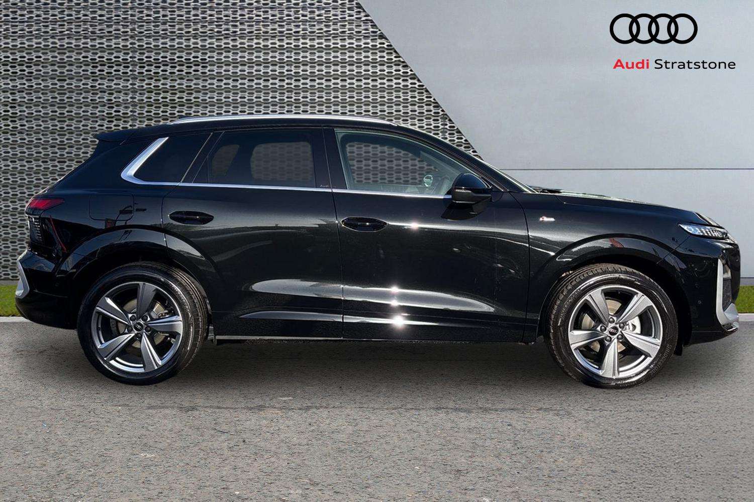 Used Audi Q3 2025 for sale - 77361378: Photo 4