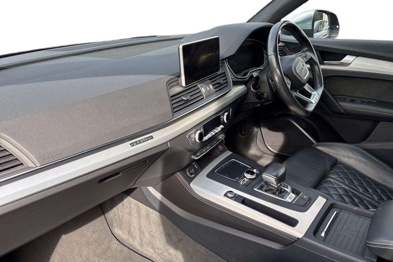 Used Audi Q5 2018 for sale - 77914041: Photo 2