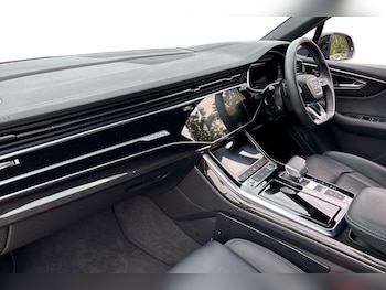 Used Audi Q7 2024 for sale - 79444120: Photo