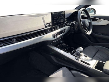 Used Audi A4 2021 for sale - 76063407: Photo 2