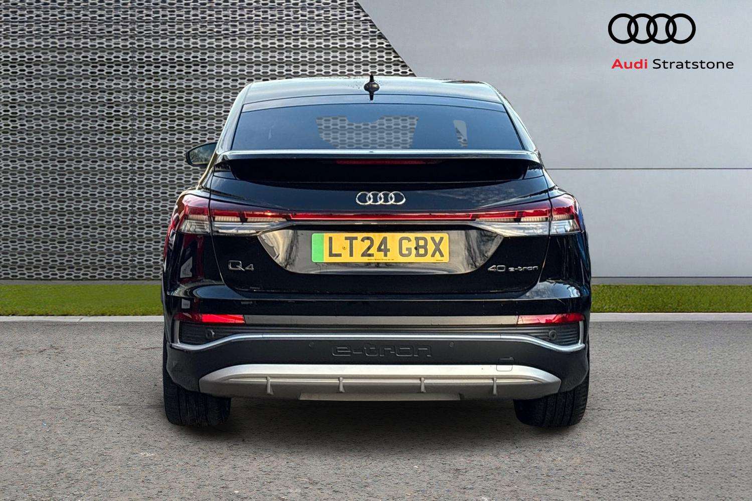 Used Audi Q4 e-tron 2024 for sale - 76718300: Photo 7