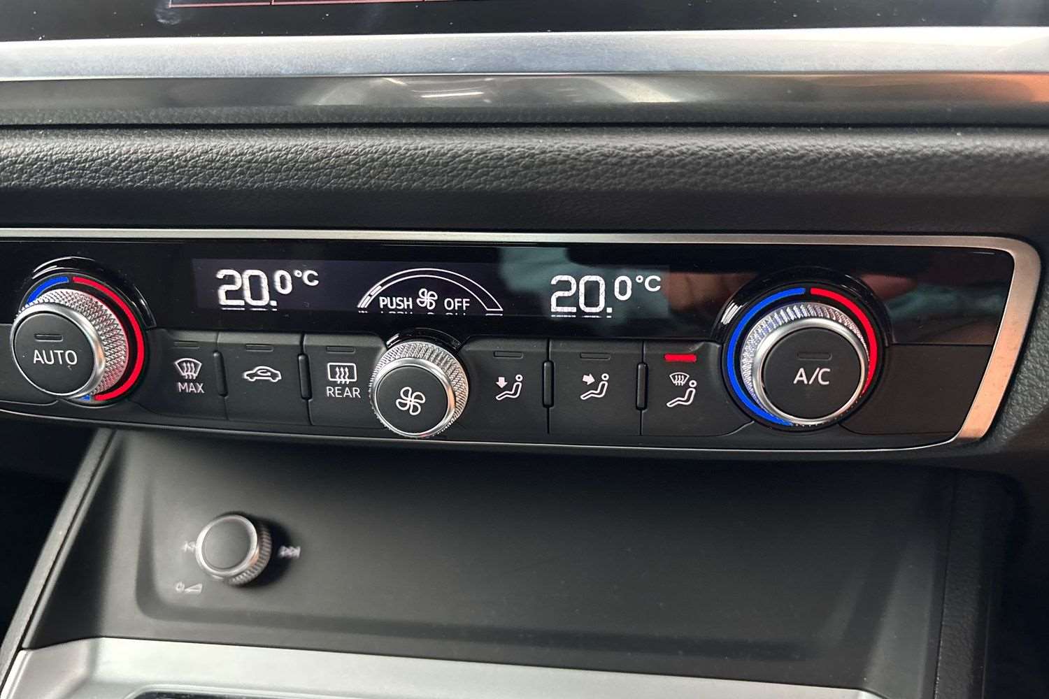 Used Audi Q3 2019 for sale - 76262519: Photo 28