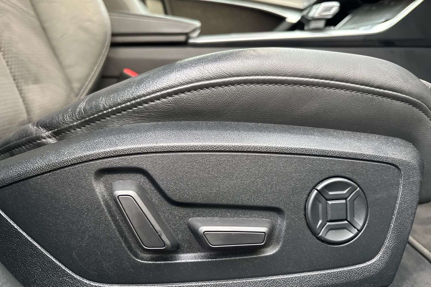 Used Audi A6 2019 for sale - 76978811: Photo 32