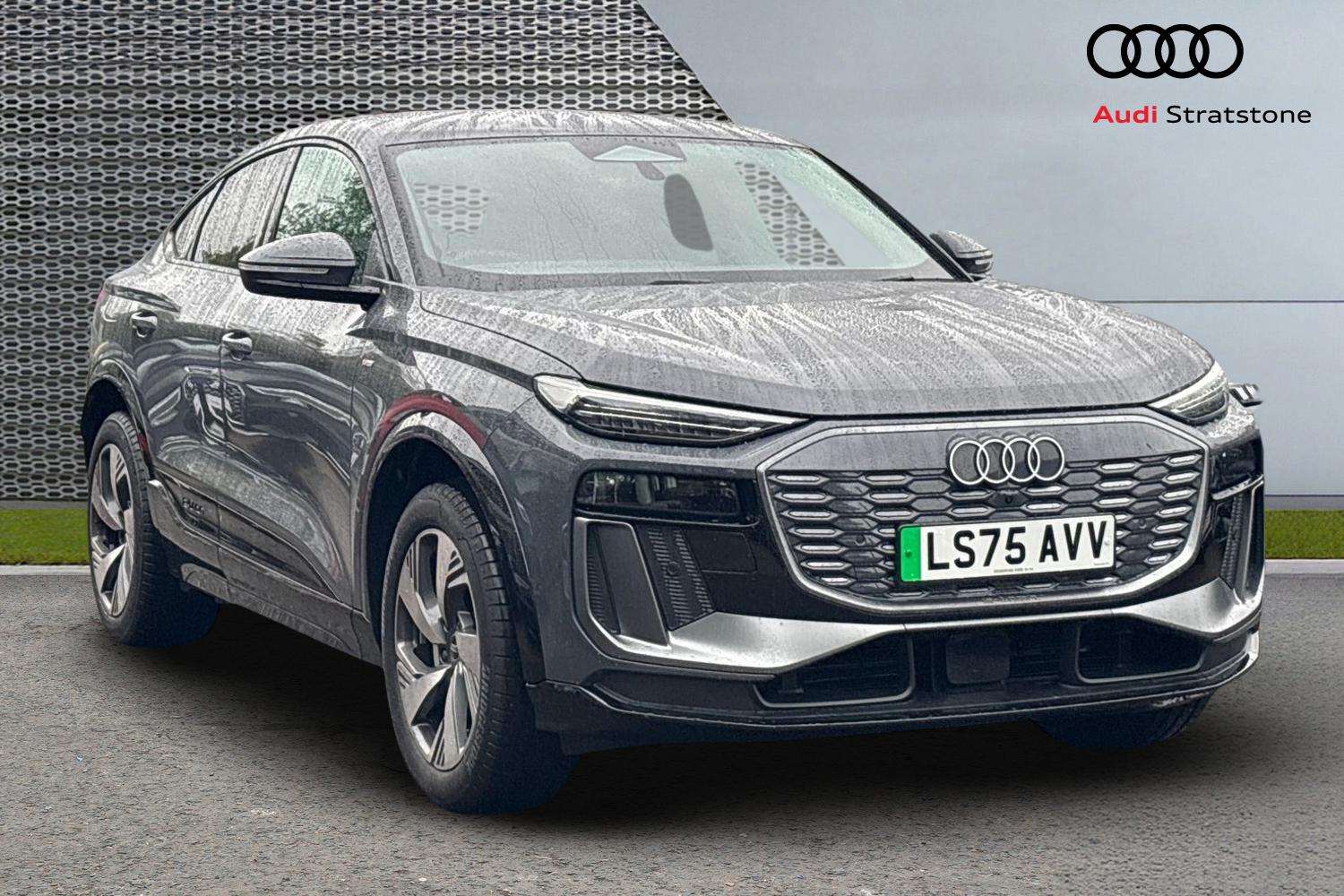 Used Audi Q6 e-tron 2025 for sale - 76100638: Photo 1